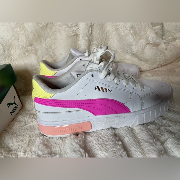 Puma pink sneakers size 6.5 - Picture 4 of 9